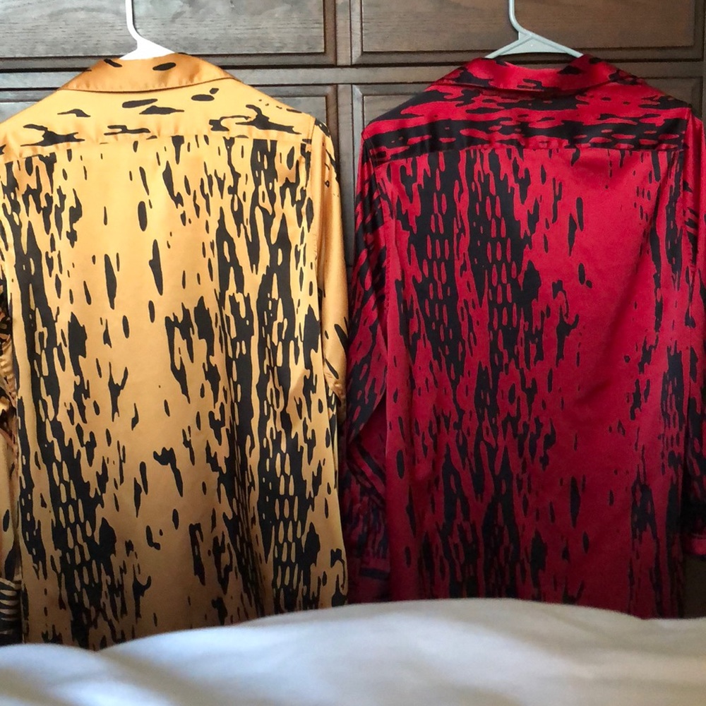 2 Button down shirts - Picture 2 of 2